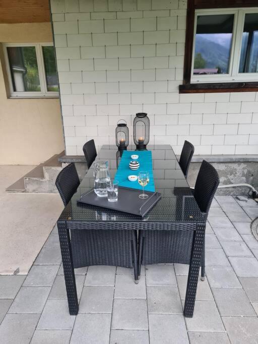 Schones Kleines Studio Mit Sitzplatz, Mitten Im Prattigau Jenaz Eksteriør bilde