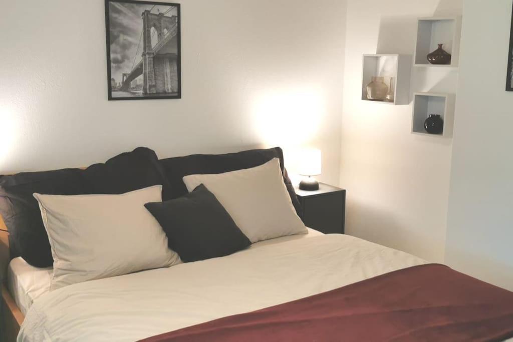 Schones Kleines Studio Mit Sitzplatz, Mitten Im Prattigau Jenaz Eksteriør bilde